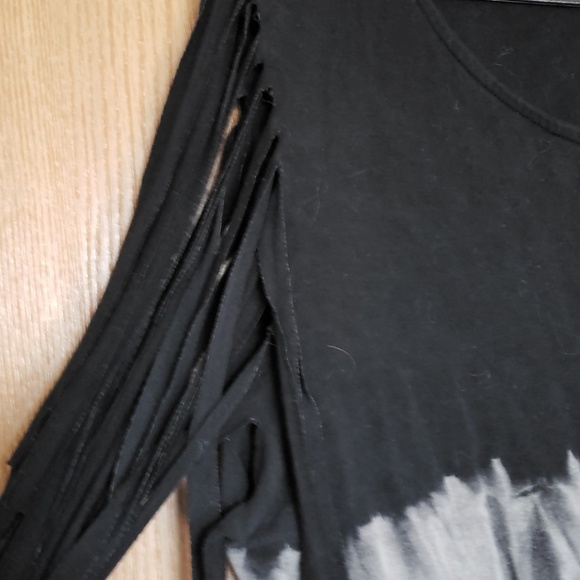 Fringe Crop Top - Picture 3 of 4